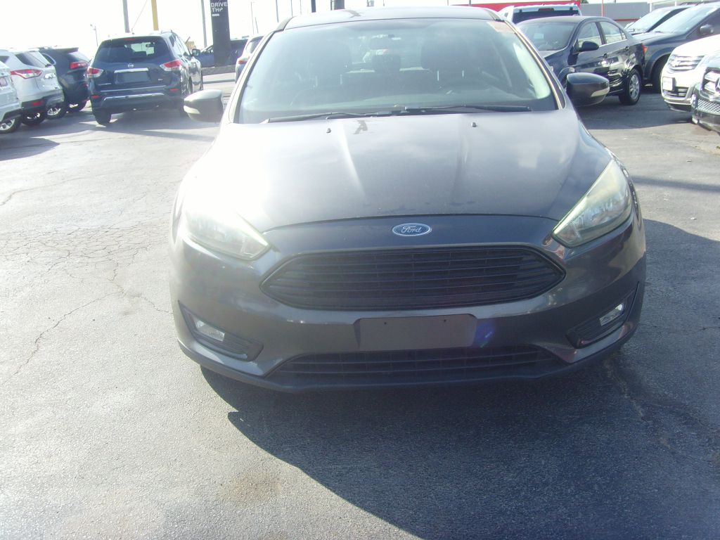 Photo 3 of this FORD FOCUS
