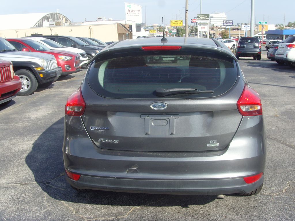 Photo 7 of this FORD FOCUS
