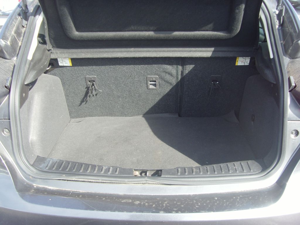 Photo 25 of this FORD FOCUS