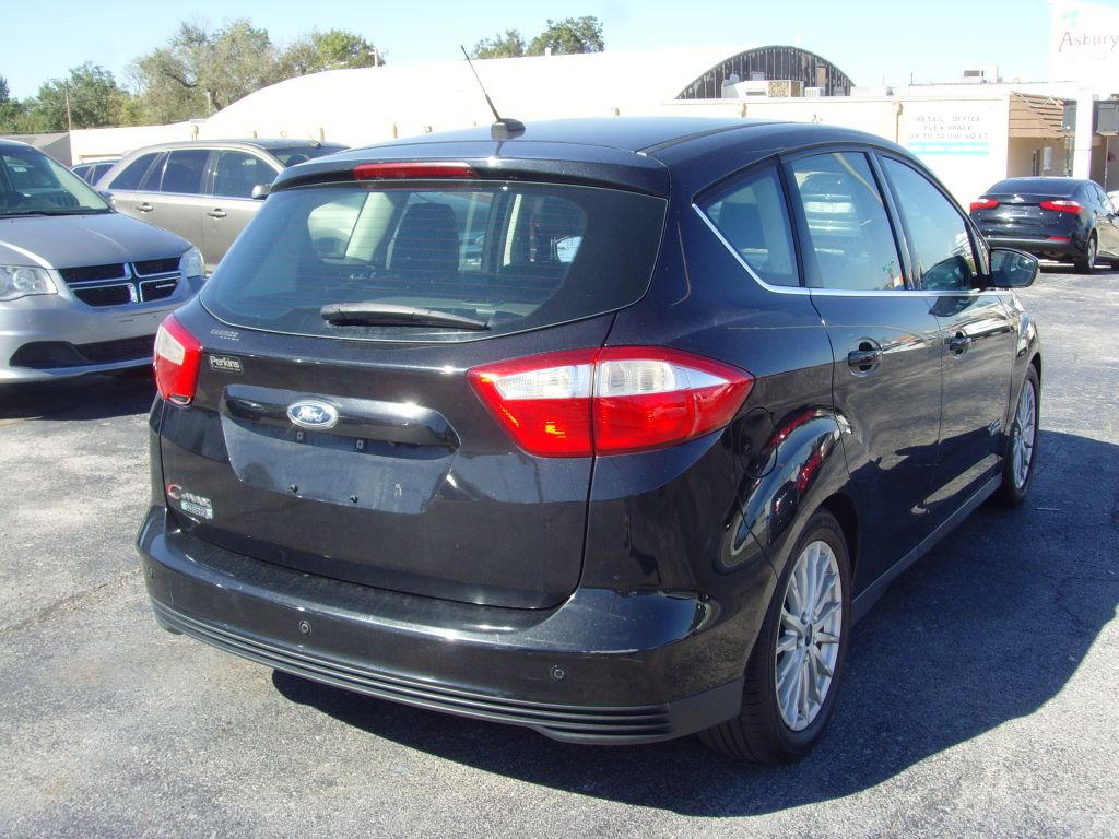 Photo 5 of this FORD C-MAX