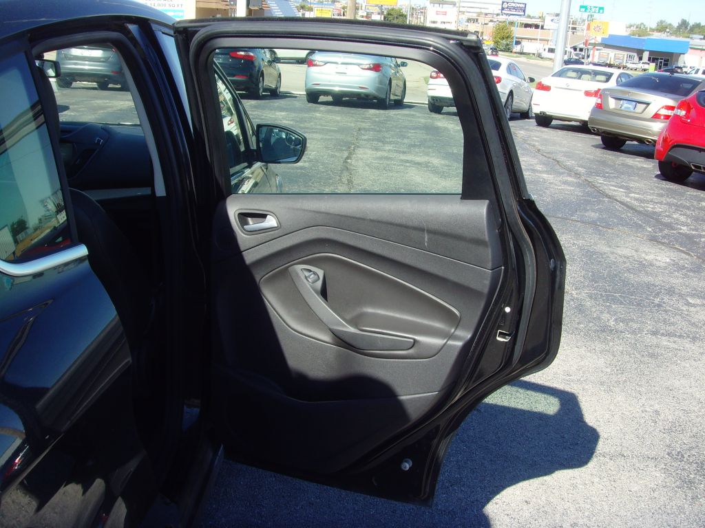 Photo 16 of this FORD C-MAX
