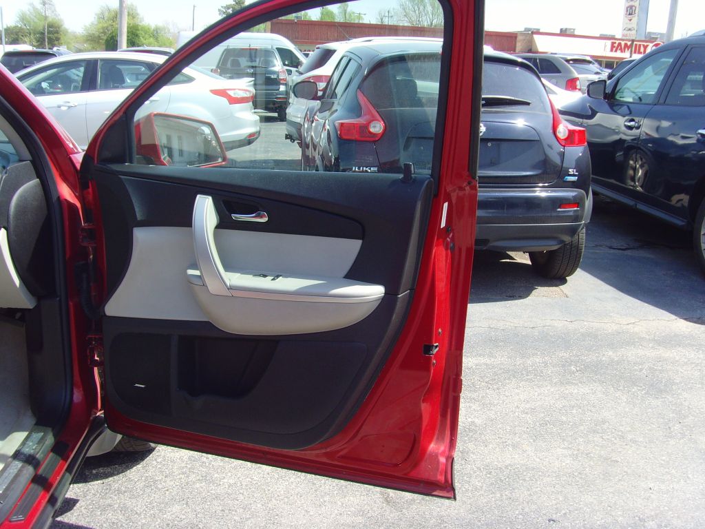 Photo 9 of this GMC ACADIA