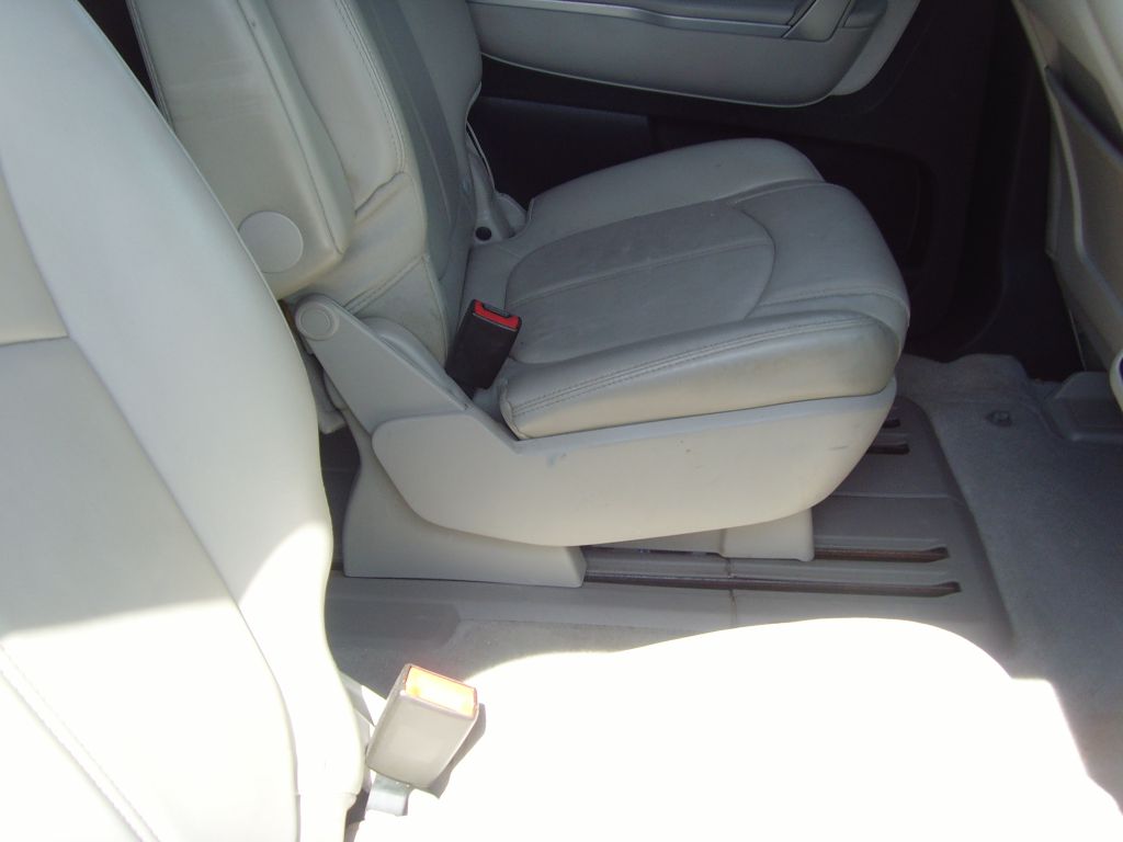 Photo 13 of this GMC ACADIA
