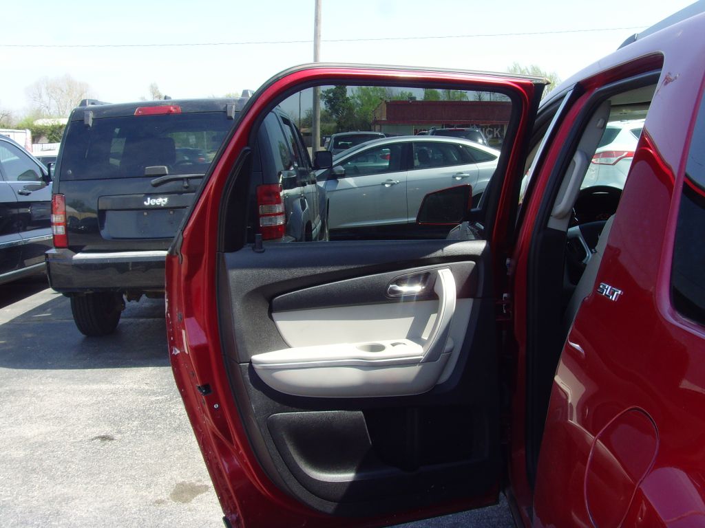 Photo 19 of this GMC ACADIA