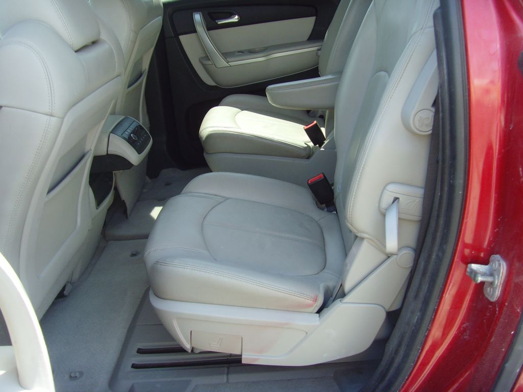 Photo 20 of this GMC ACADIA