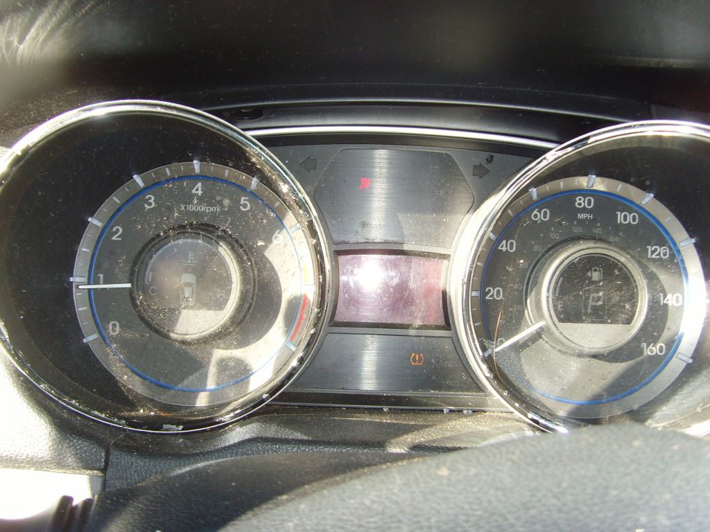 Photo 18 of this HYUNDAI SONATA