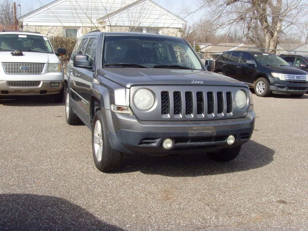Photo 2 of this JEEP PATRIOT