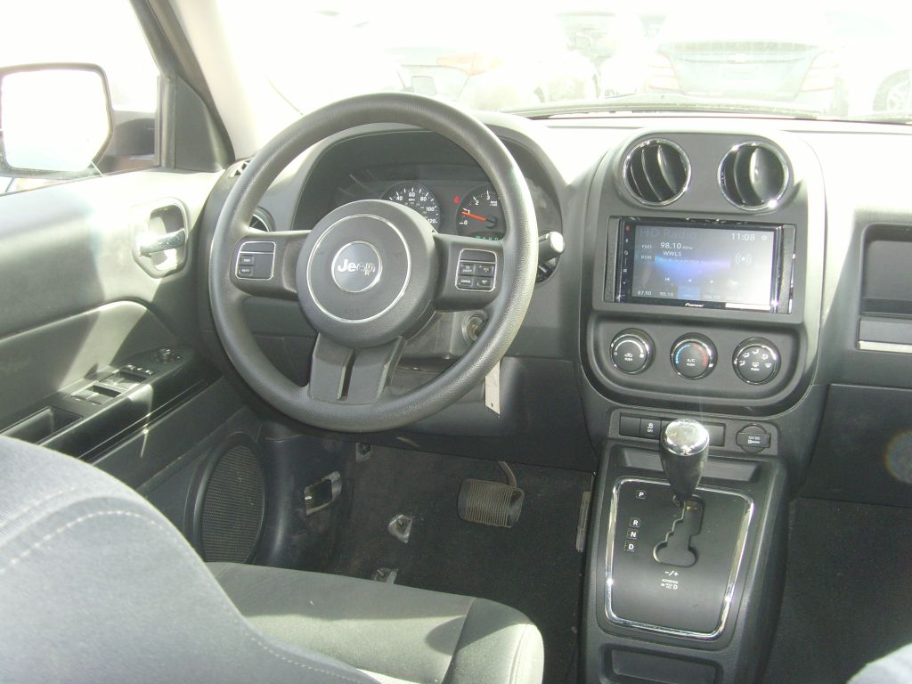 Photo 13 of this JEEP PATRIOT