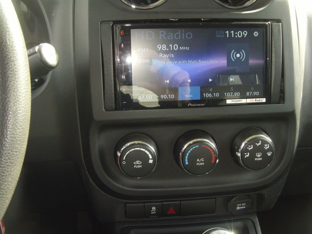 Photo 18 of this JEEP PATRIOT
