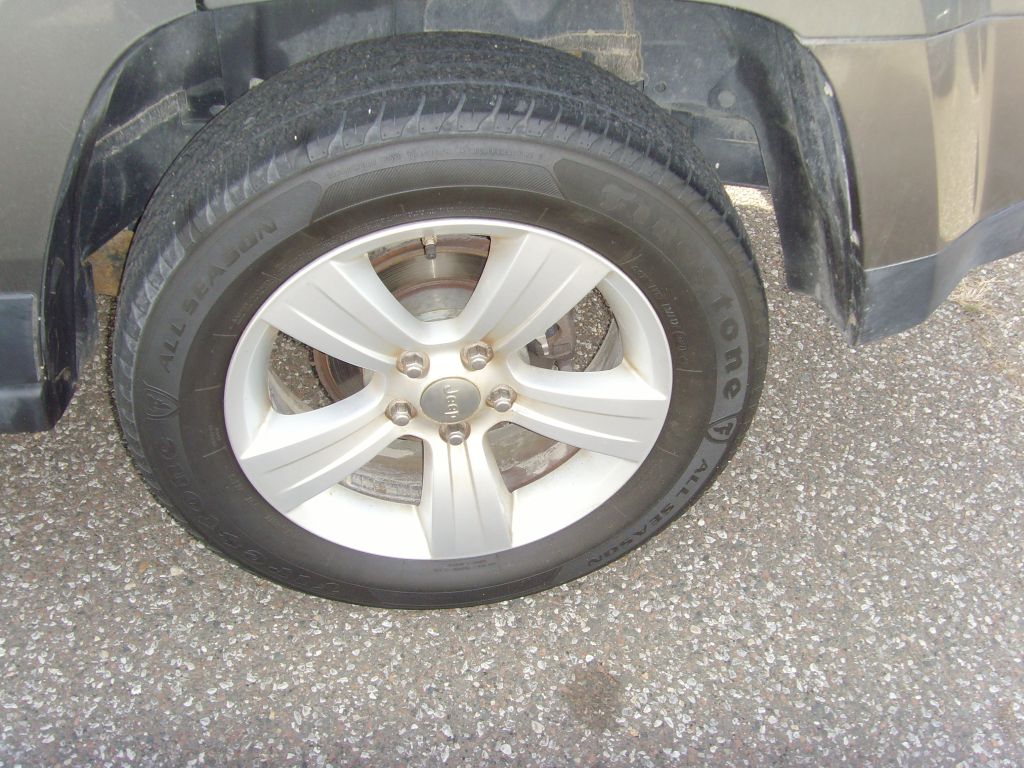 Photo 21 of this JEEP PATRIOT