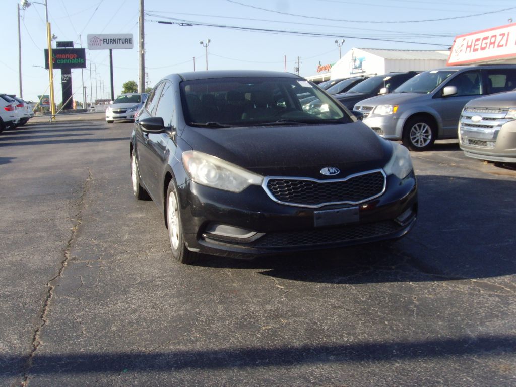 Photo 3 of this KIA FORTE