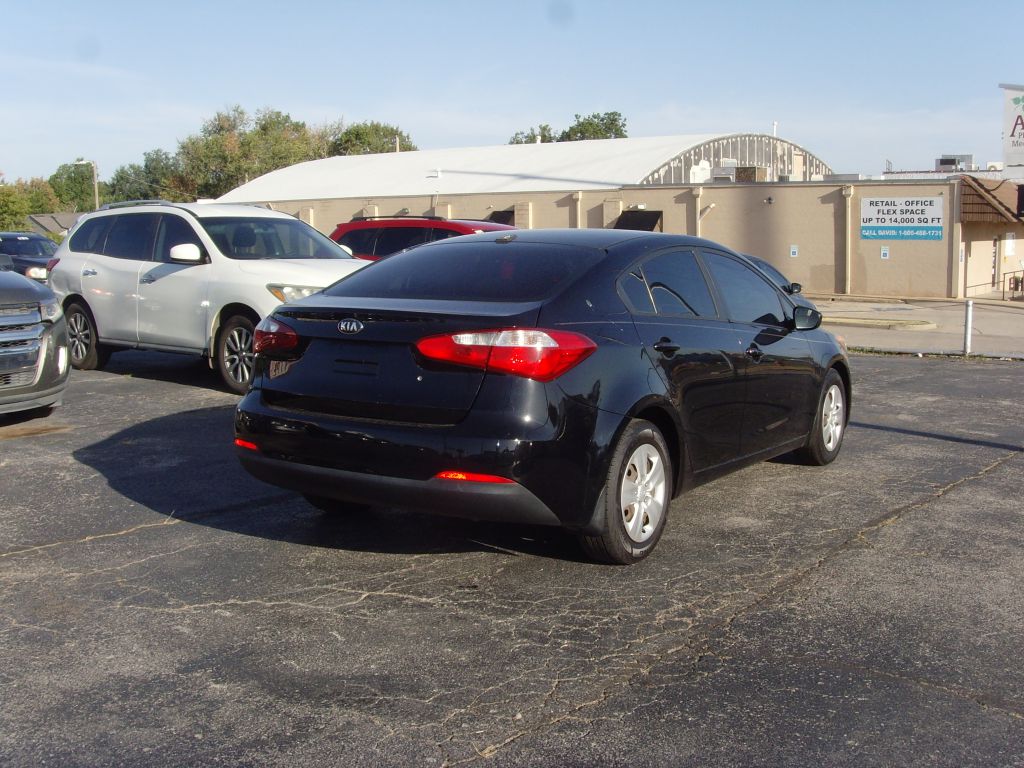 Photo 7 of this KIA FORTE