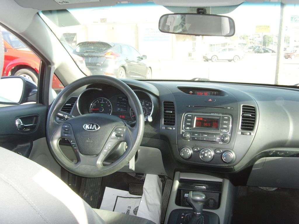 Photo 12 of this KIA FORTE