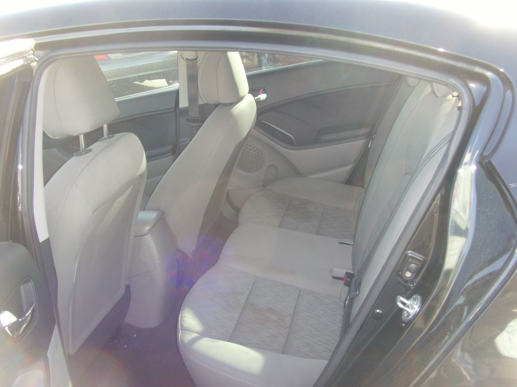 Photo 17 of this KIA FORTE