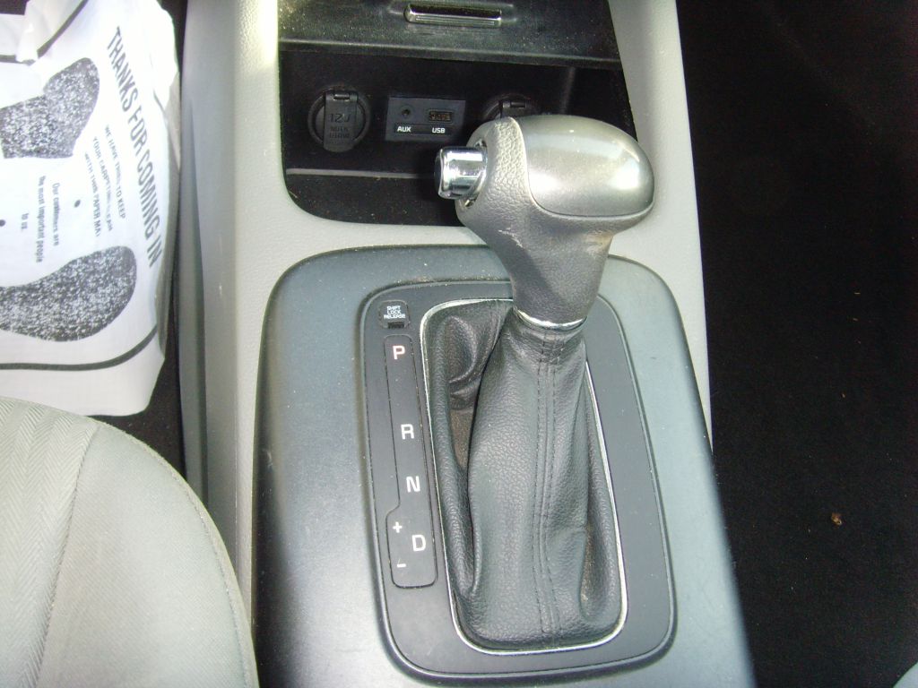 Photo 21 of this KIA FORTE