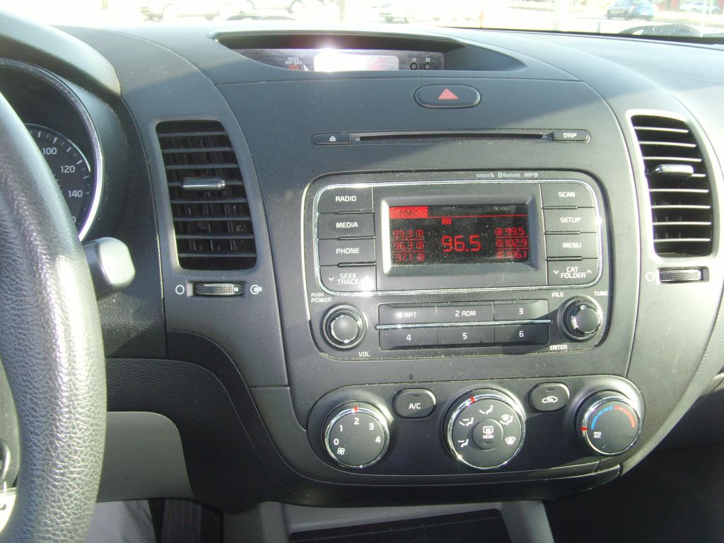 Photo 25 of this KIA FORTE