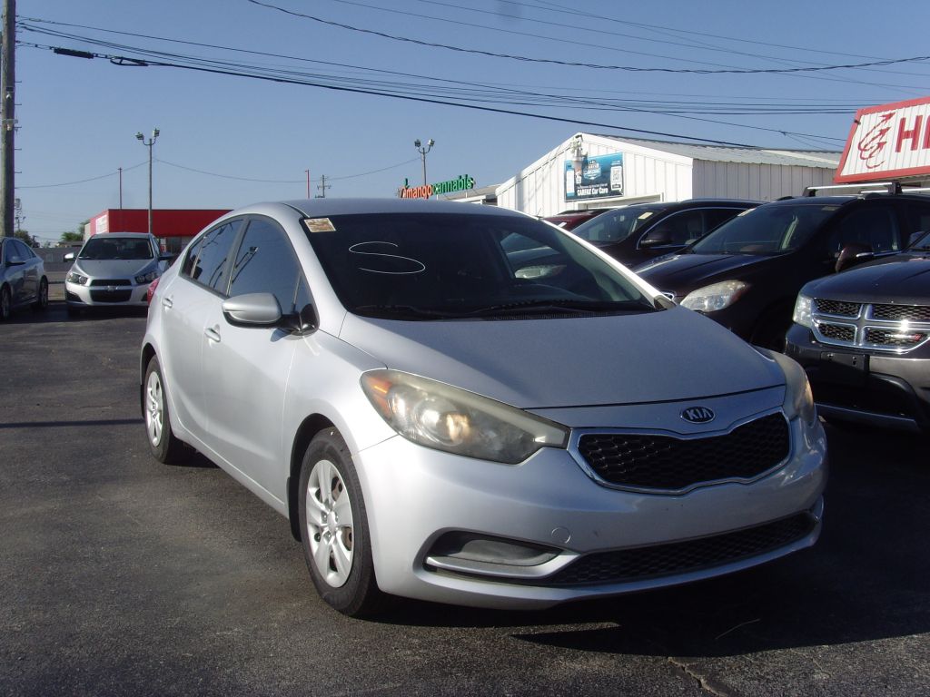Photo 3 of this KIA FORTE