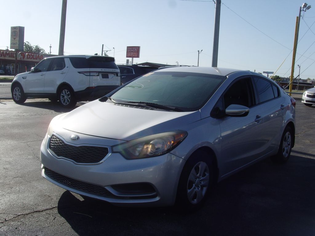 Photo 4 of this KIA FORTE