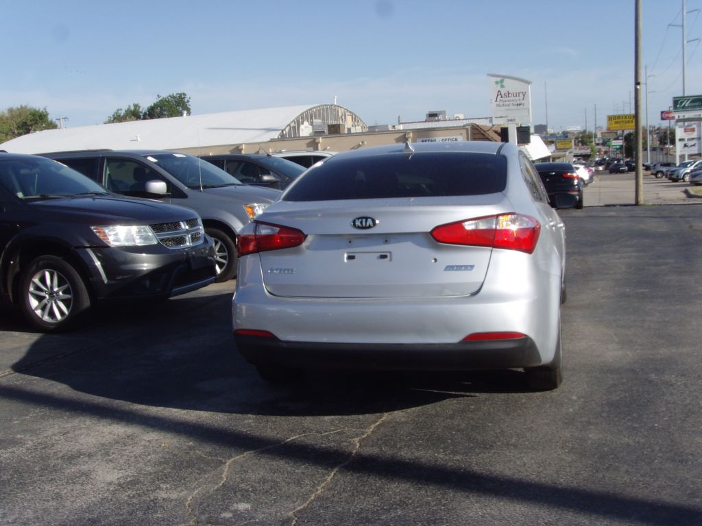 Photo 6 of this KIA FORTE