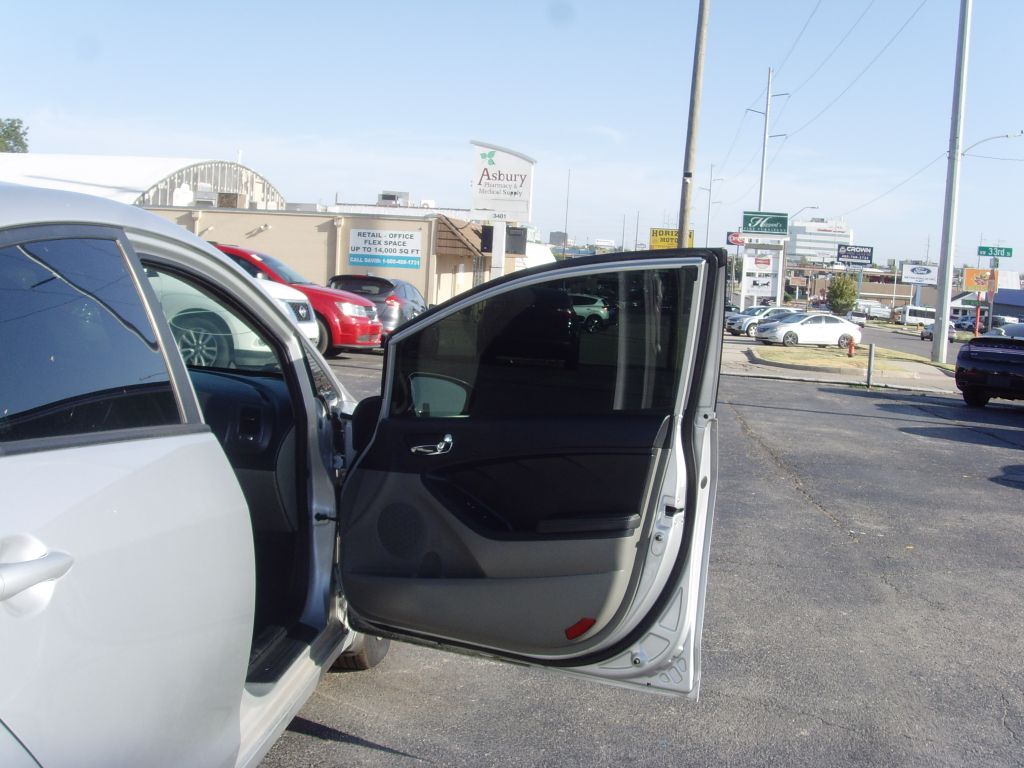 Photo 8 of this KIA FORTE