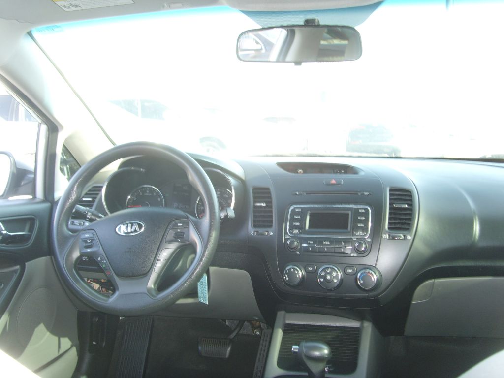 Photo 13 of this KIA FORTE
