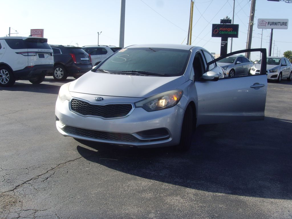 Photo 25 of this KIA FORTE