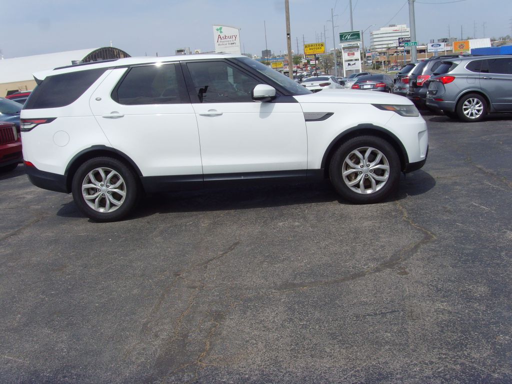 Photo 5 of this LAND ROVER DISCOVERY