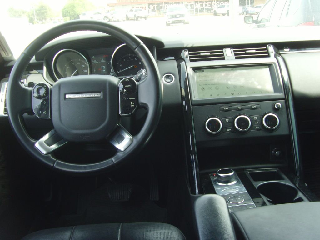 Photo 20 of this LAND ROVER DISCOVERY