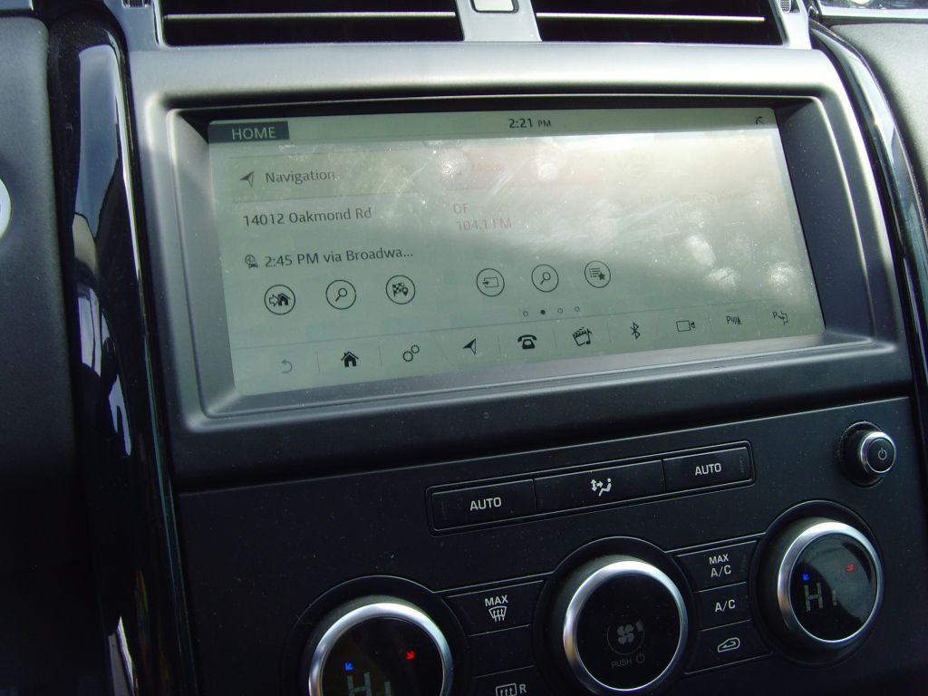 Photo 24 of this LAND ROVER DISCOVERY