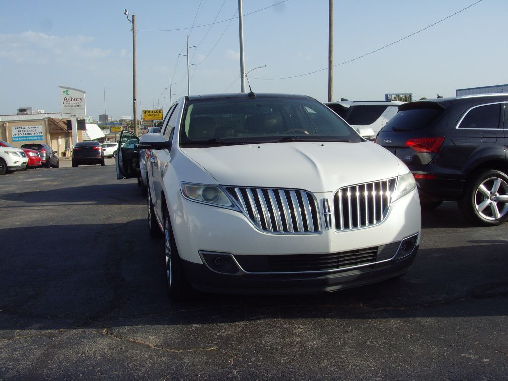 Photo 3 of this LINCOLN MKX