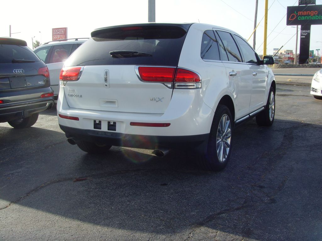 Photo 7 of this LINCOLN MKX