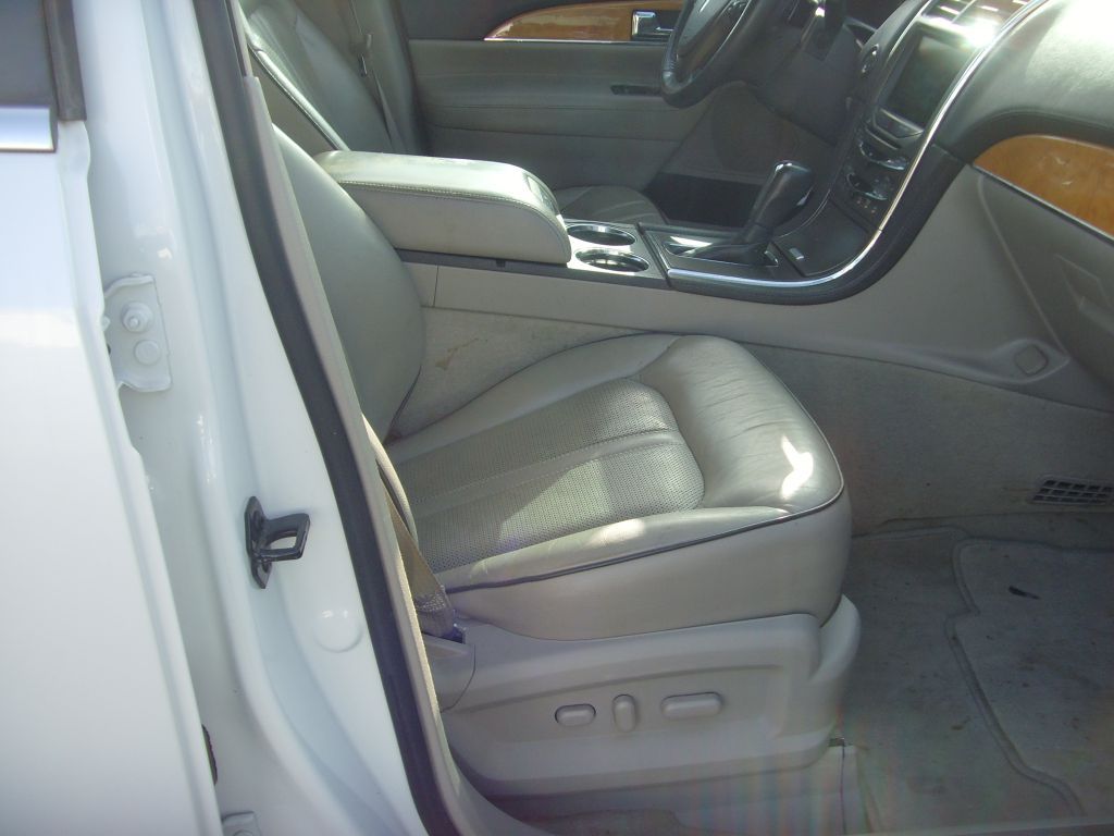 Photo 12 of this LINCOLN MKX