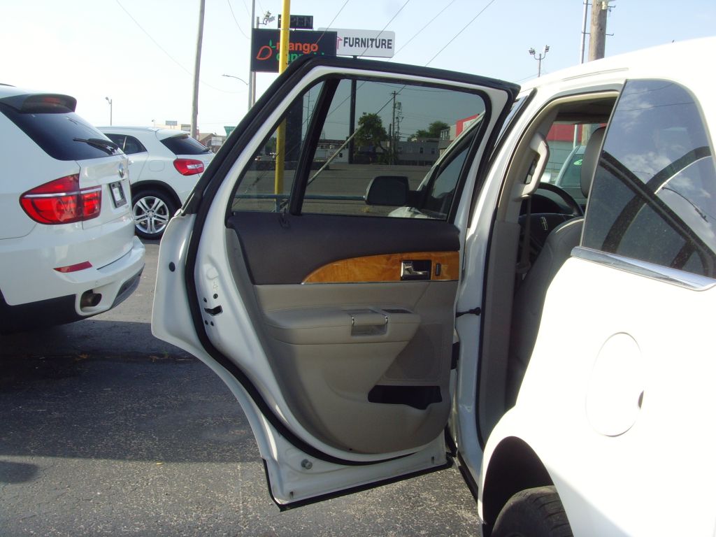 Photo 16 of this LINCOLN MKX