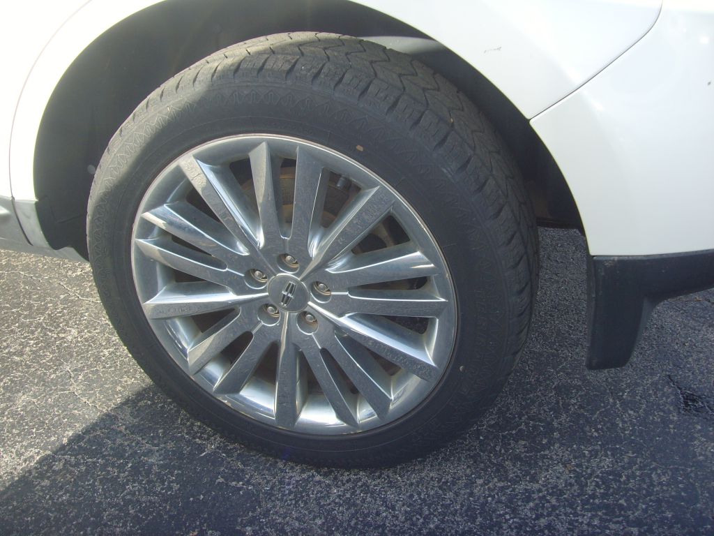 Photo 25 of this LINCOLN MKX