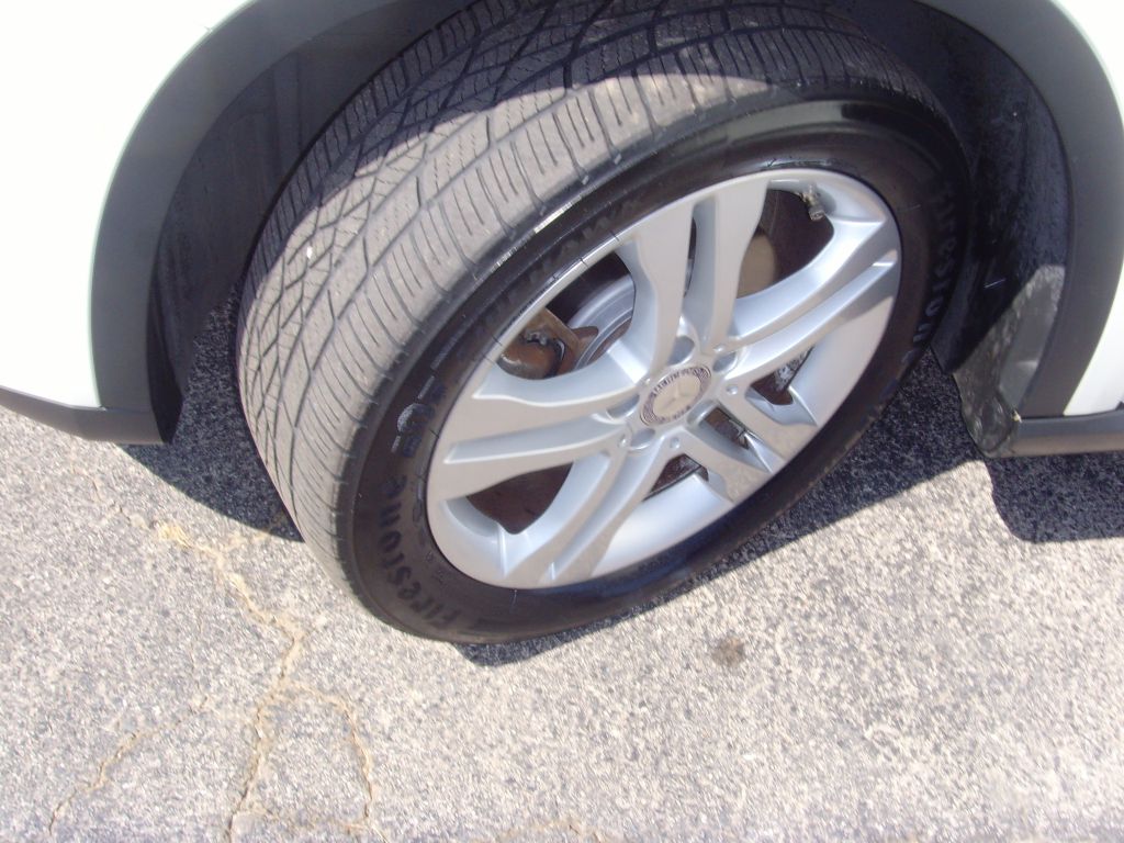 Photo 31 of this MERCEDES-BENZ GLA