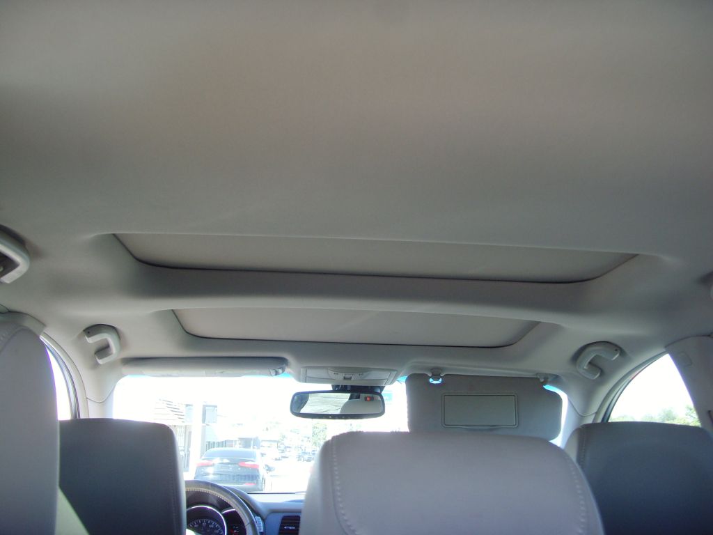 Photo 9 of this NISSAN MURANO