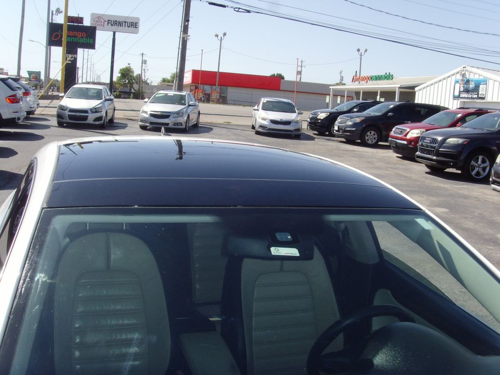 Photo 11 of this VOLKSWAGEN CC