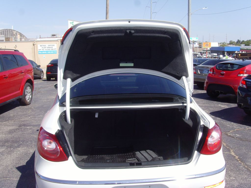 Photo 16 of this VOLKSWAGEN CC