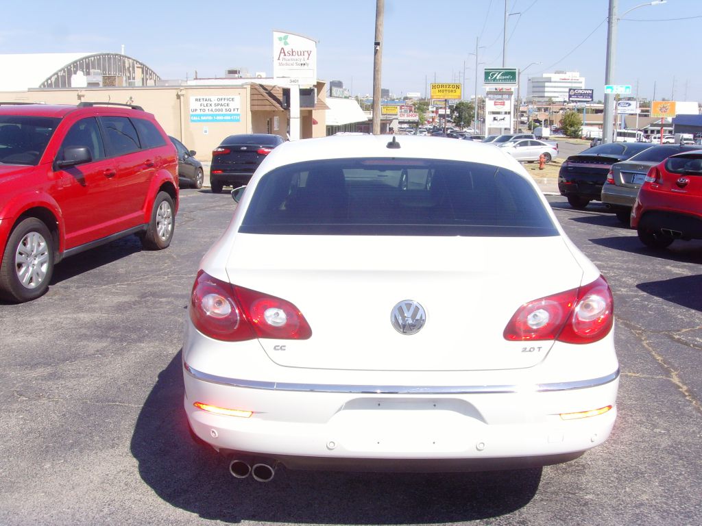 Photo 17 of this VOLKSWAGEN CC