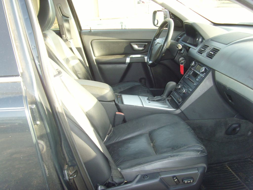 Photo 10 of this VOLVO XC90