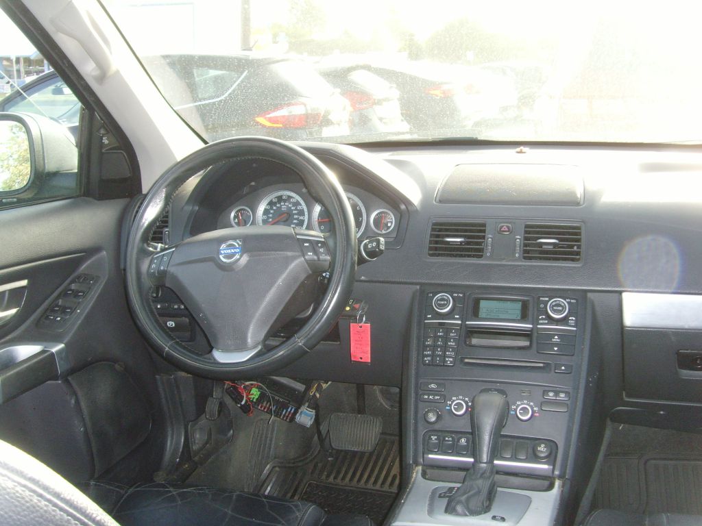 Photo 13 of this VOLVO XC90