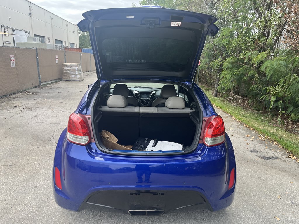 Photo 6 of this HYUNDAI VELOSTER