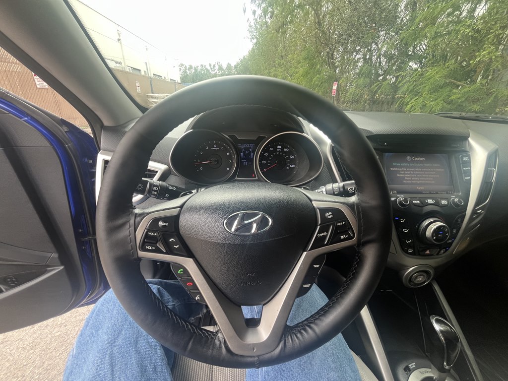 Photo 14 of this HYUNDAI VELOSTER