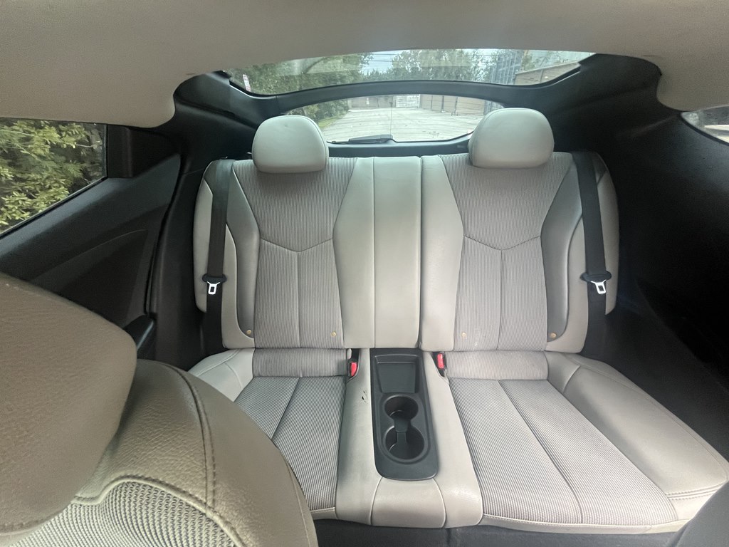 Photo 17 of this HYUNDAI VELOSTER