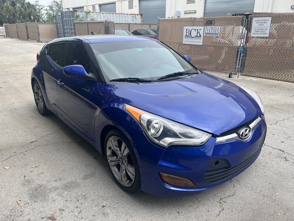 Photo 4 of this HYUNDAI VELOSTER