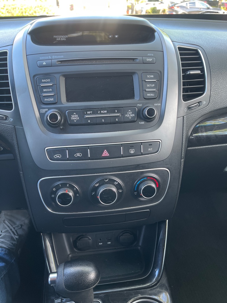Photo 10 of this KIA SORENTO
