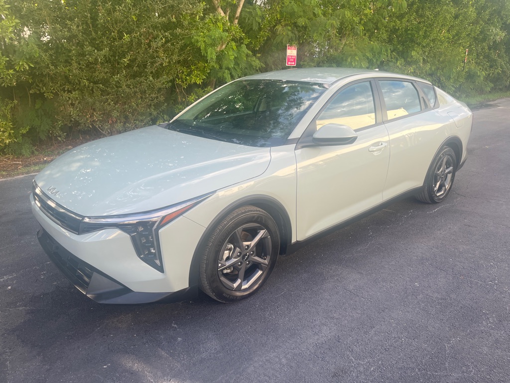 2025 KIA K4