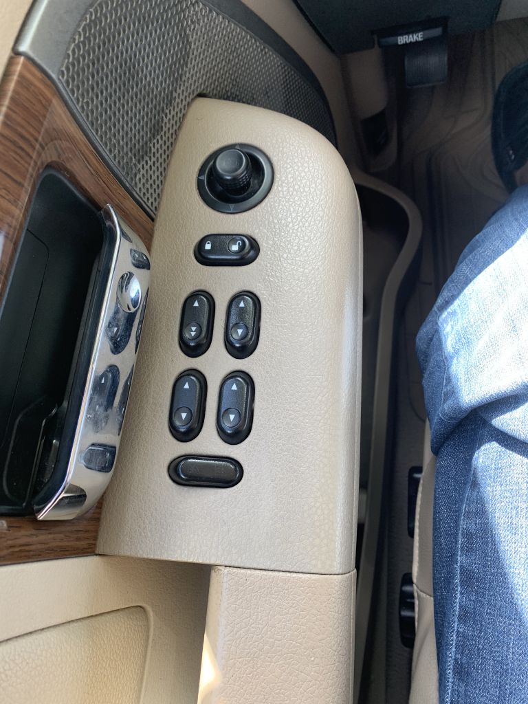 Photo 10 of this FORD F150