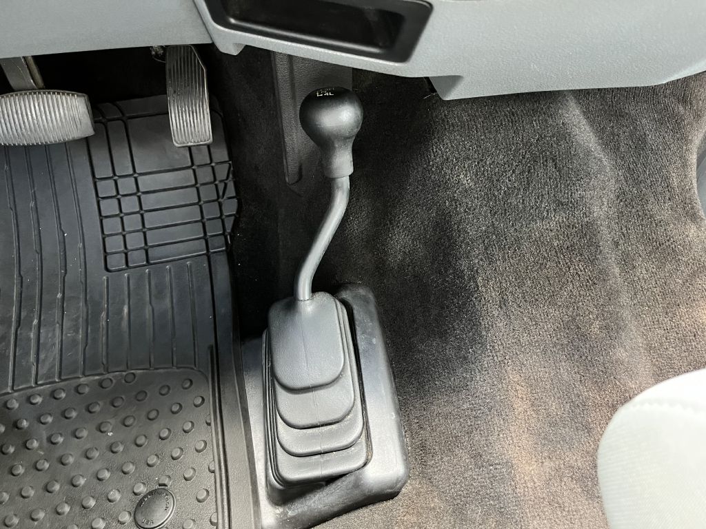 Photo 13 of this FORD F250