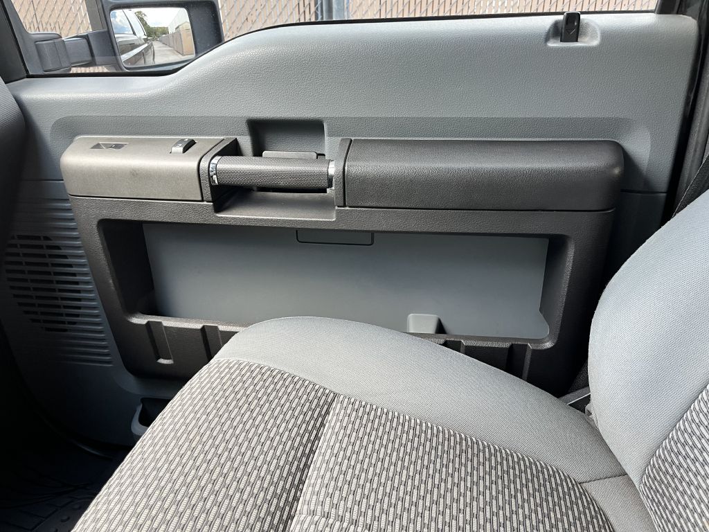 Photo 14 of this FORD F250